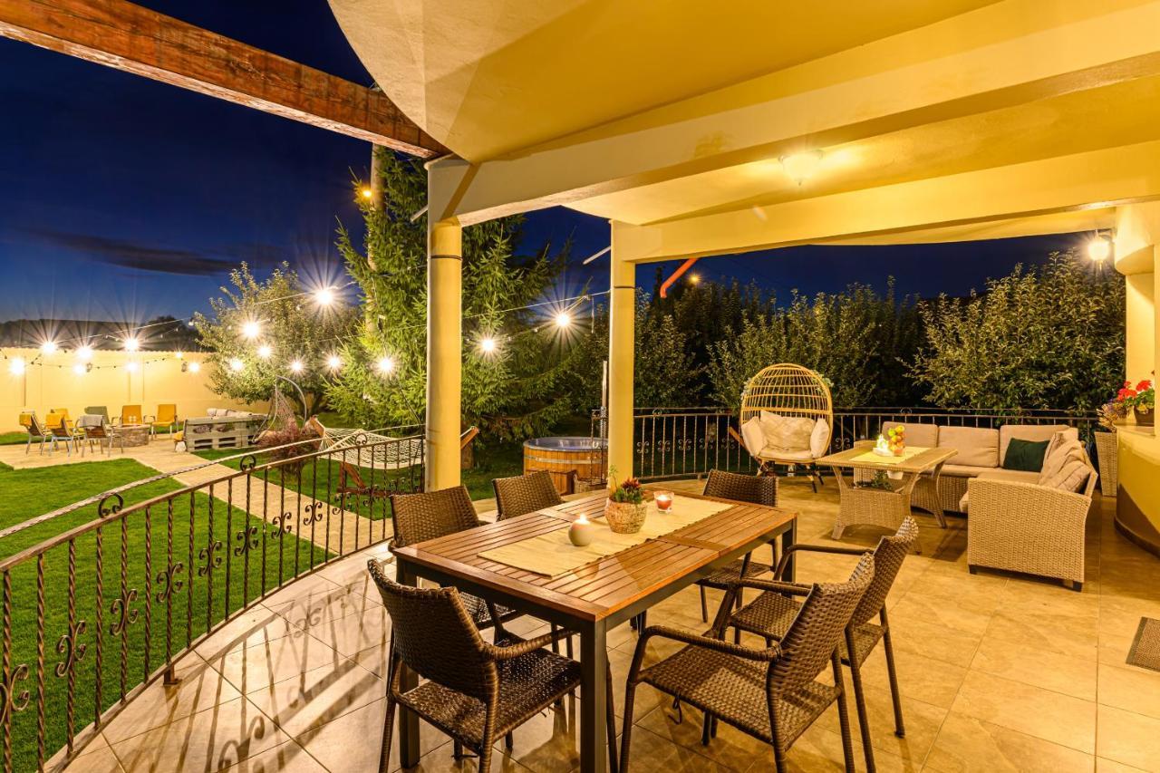 Orchard Villa Braşov Eksteriør bilde