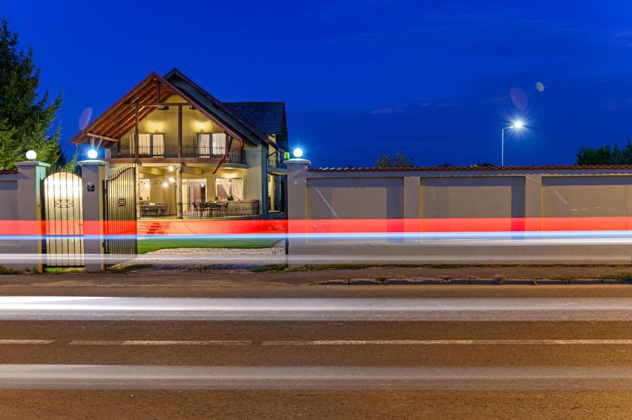 Orchard Villa Braşov Eksteriør bilde